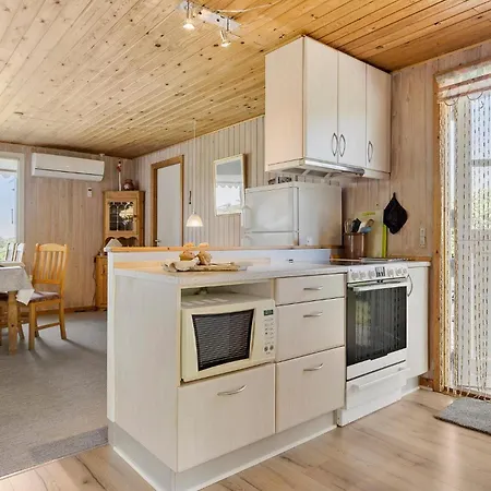 Holiday home 3 Bedroom Lovely In Bogense