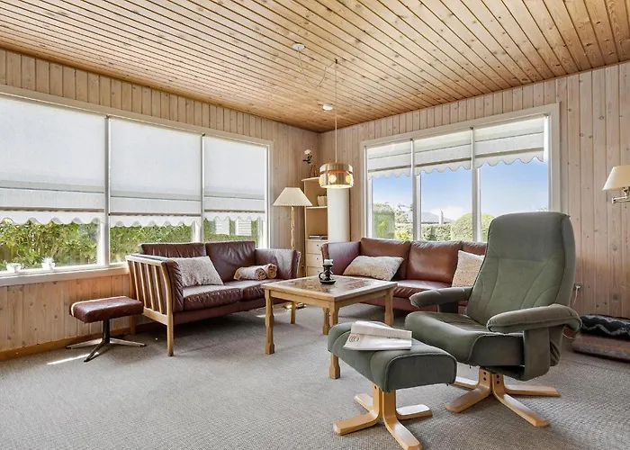 3 Bedroom Lovely In 펜션 *