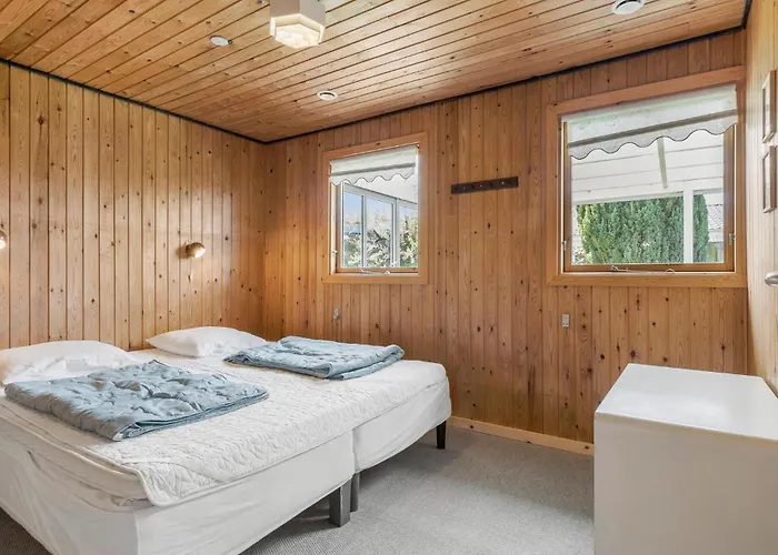 3 Bedroom Lovely In 펜션